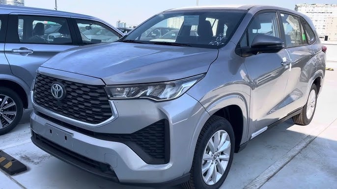 Thiết Kế Ngoại Thất Toyota Innova Cross Hybrid 2024: Sự Lột Xác Ấn Tượng và Thể Thao Hơn