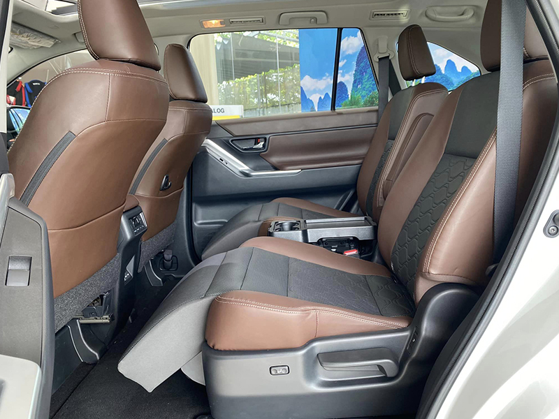 Thiết Kế Ngoại Thất và Nội Thất Toyota Innova Cross Hybrid 2025: Thay Đổi và Nâng Cấp