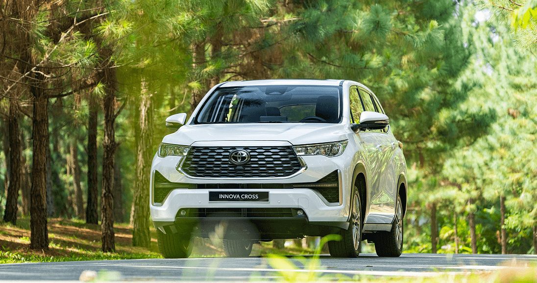 toyota innova cross tai da nang 2
