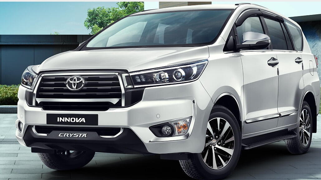 toyota innova crysta 4