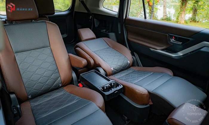 Toyota Innova: Đánh giá chi tiết số chỗ ngồi và các phiên bản (2024)