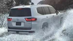 toyota land cruiser hybrid 3