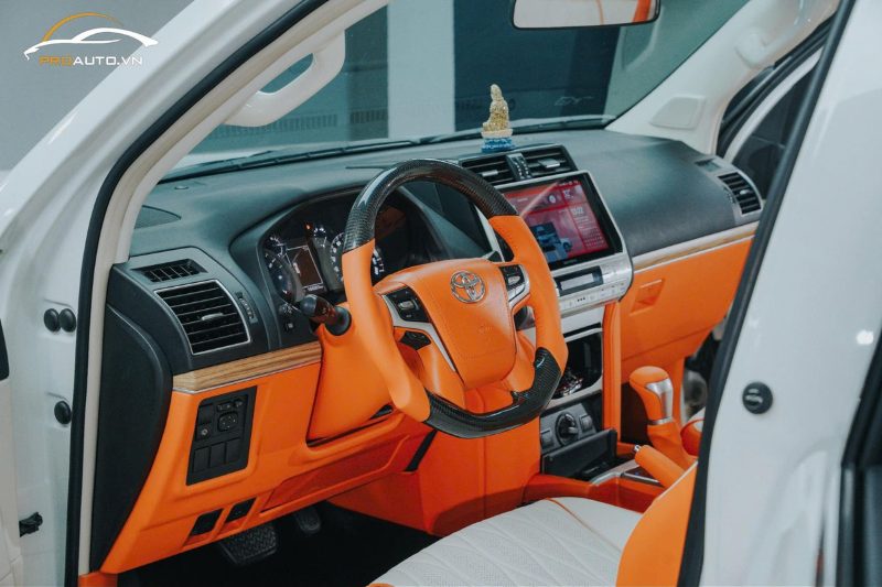 Thiết Kế và Vật Liệu Nội Thất Toyota Land Cruiser: Sự Kết Hợp Hoàn Hảo Của Phong Cách và Chất Lượng