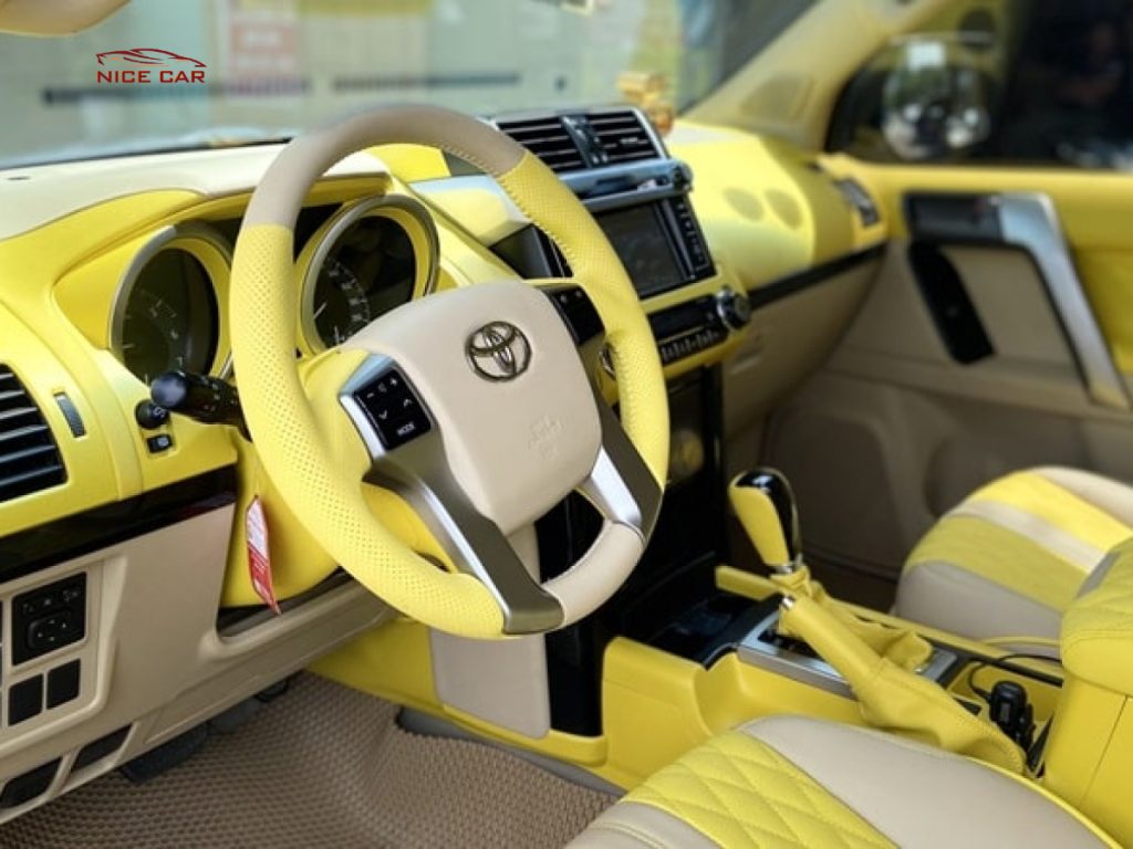 Nâng Cấp và Cá Nhân Hóa Nội Thất Toyota Land Cruiser: Biến Chiếc Xe Trở Nên Độc Đáo và Phù Hợp Với Bạn
