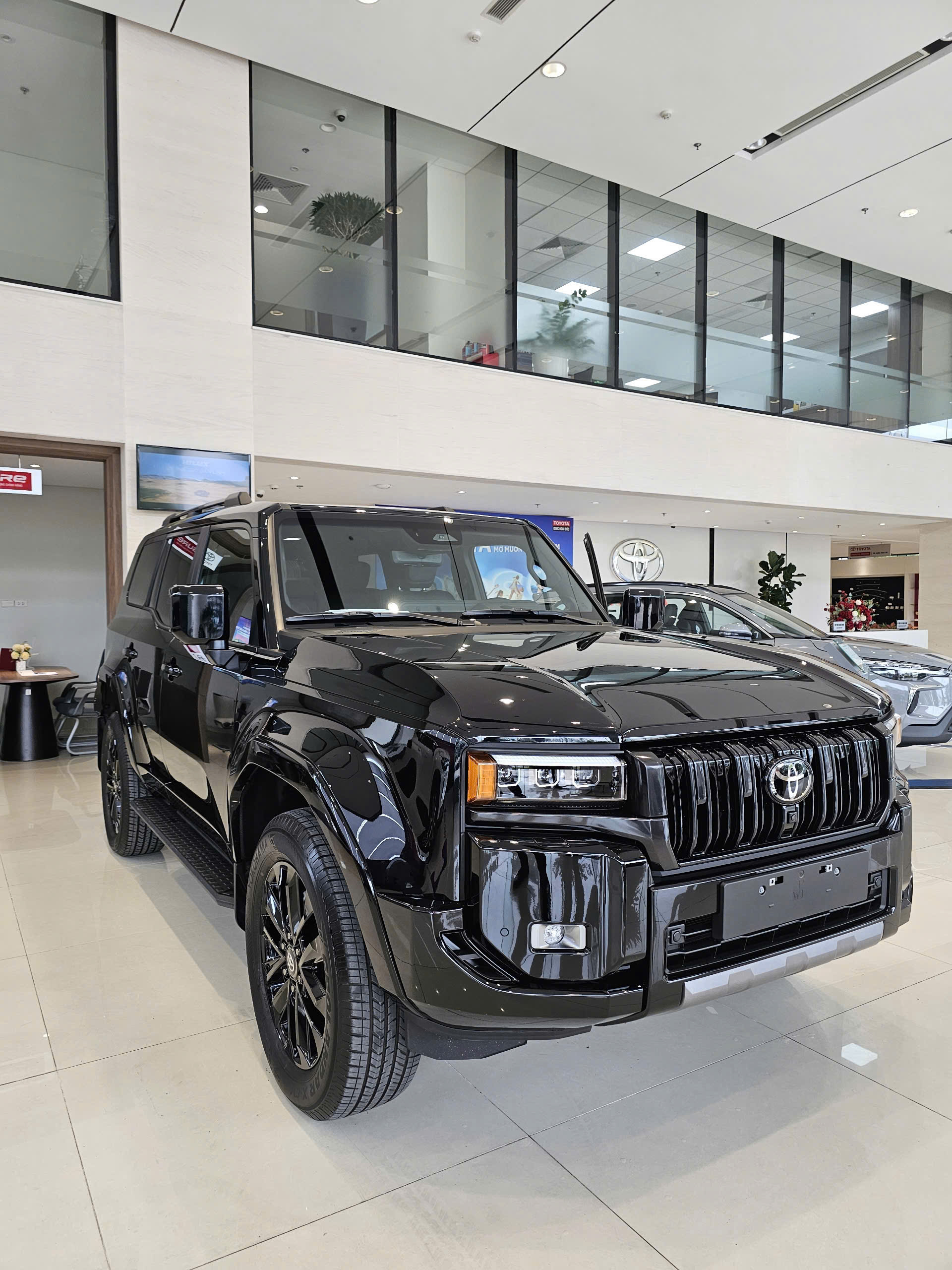 toyota land cruiser prado 2024 1