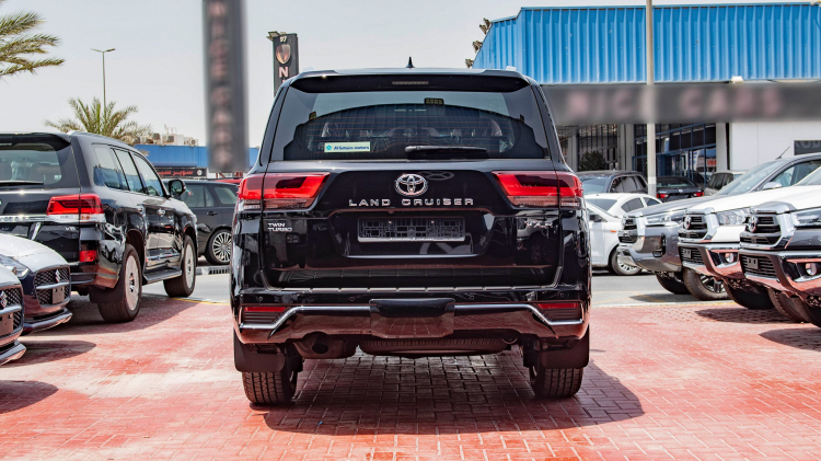 Toyota Land Cruiser VXR: Đánh giá chi tiết về hiệu năng, tiện nghi và độ tin cậy