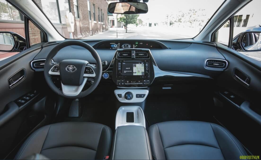 Đánh Giá Hiệu Suất và Khả Năng Tiết Kiệm Nhiên Liệu của Toyota Prius 2017