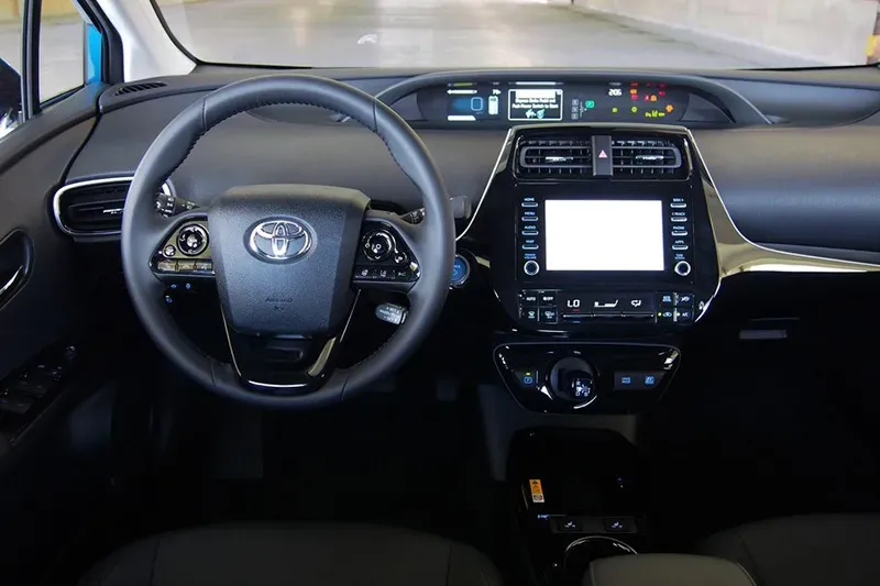 Đánh giá chi tiết Toyota Prius 2019: Thiết kế, hiệu suất và công nghệ