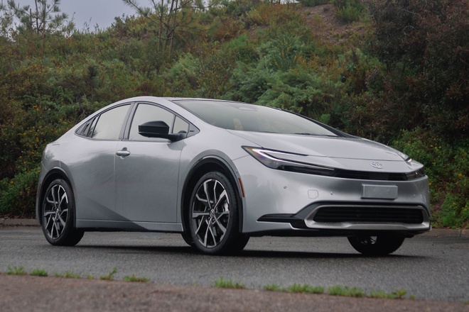 Nội Thất & Tiện Nghi Toyota Prius 2023: Đánh Giá Chi Tiết và Trải Nghiệm Người Dùng