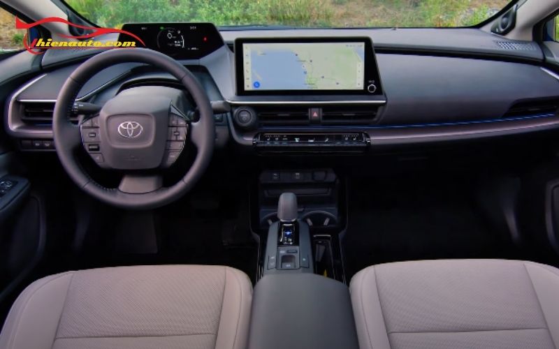 Đánh Giá Chi Tiết Thiết Kế Ngoại Thất và Nội Thất Toyota Prius Plugin Hybrid