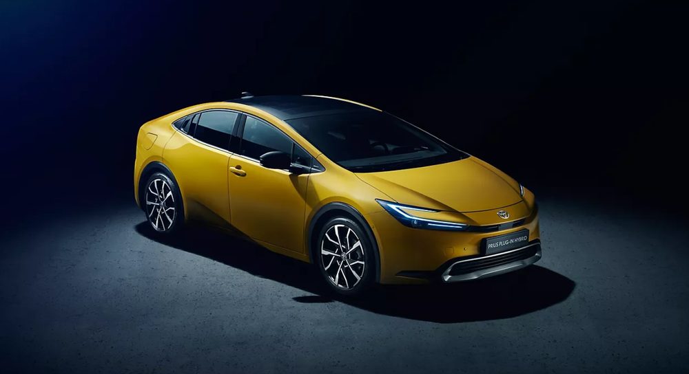 Công Nghệ Tiên Tiến Trên Toyota Prius 2025: An Toàn, Kết Nối và Hỗ Trợ Lái