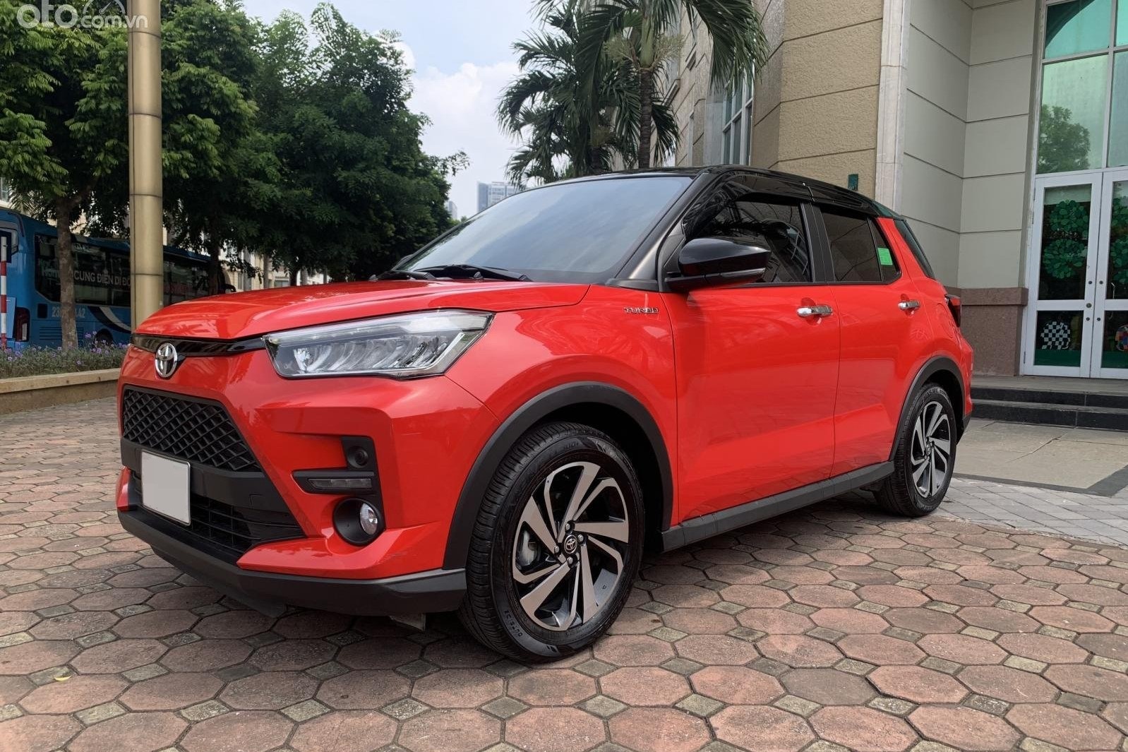 Toyota Raize 2022: Đánh Giá Chi Tiết, Giá Lăn Bánh & So Sánh Đối Thủ 5 Giá Bán Toyota Raize 2022 và Các Chi Phí Lăn Bánh: Cập Nhật Mới Nhất