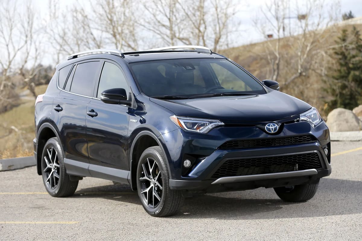 Giá xe Toyota RAV4 2018 cũ hiện nay (2024): Cập nhật và so sánh