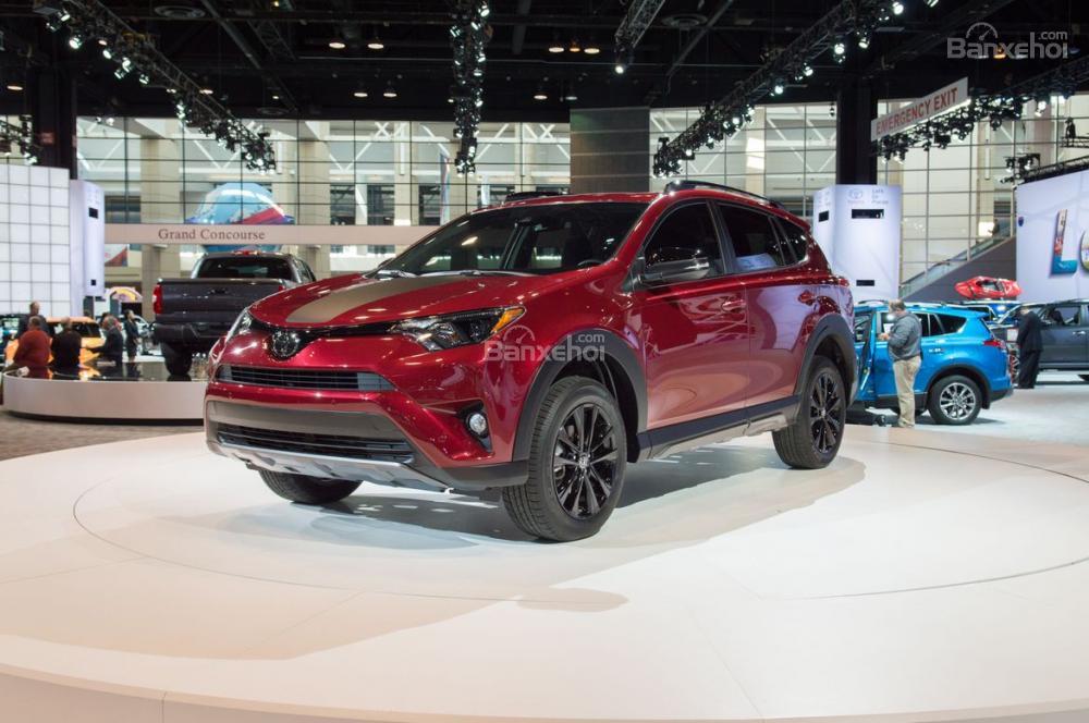 So sánh giá Toyota RAV4 2018 với các đối thủ cạnh tranh cùng phân khúc