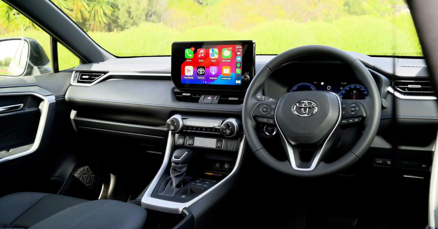 Thiết Kế Ngoại Thất và Nội Thất Toyota RAV4 2024 Hybrid: Đột Phá Hay Duy Trì? (Phân tích thiết kế, một yếu tố quan trọng trong quyết định mua xe)