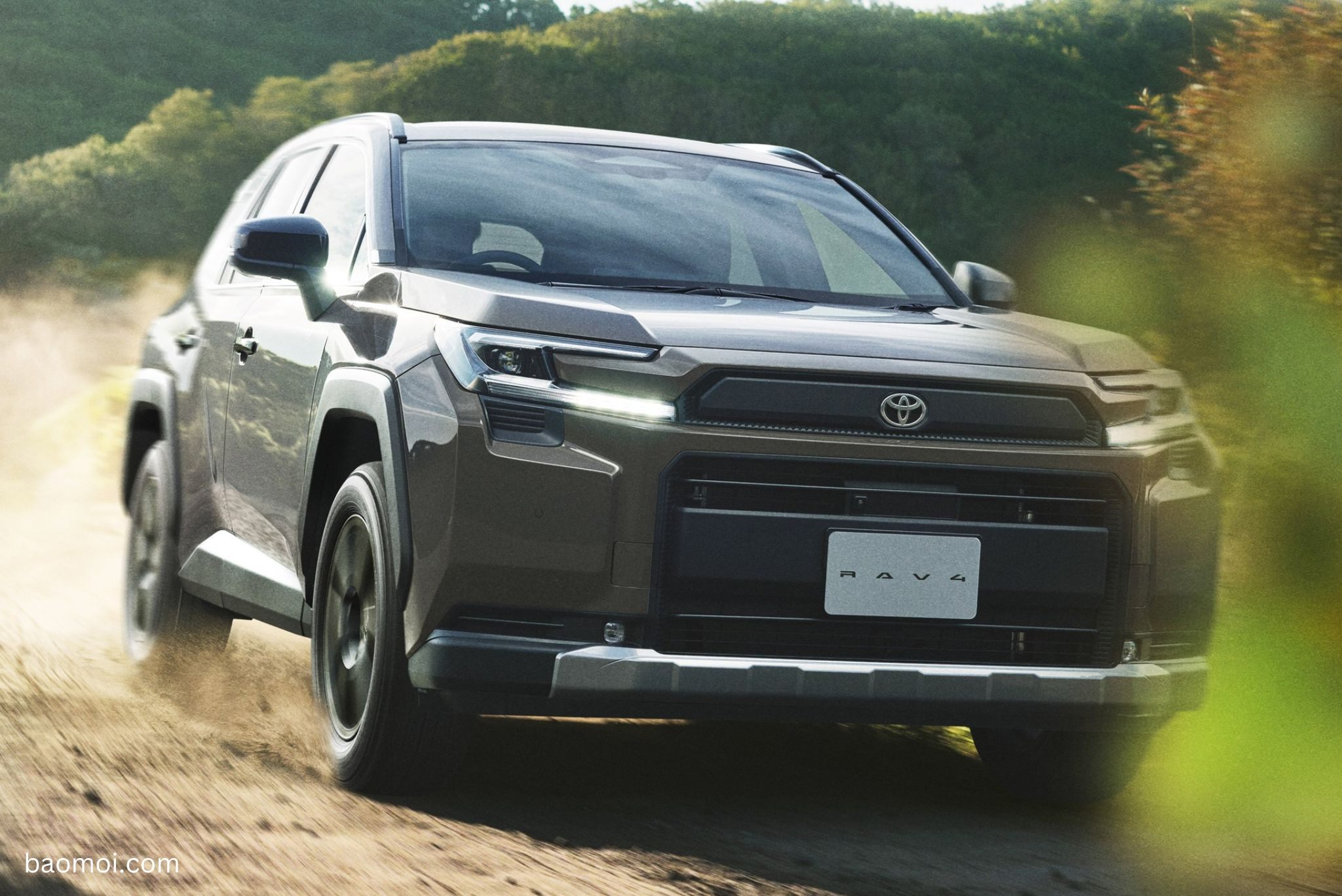 Động cơ và hiệu suất vận hành Toyota RAV4 2026: Sức mạnh, tiết kiệm nhiên liệu và khả năng offroad (Phân tích các tùy chọn động cơ, công nghệ hybrid)