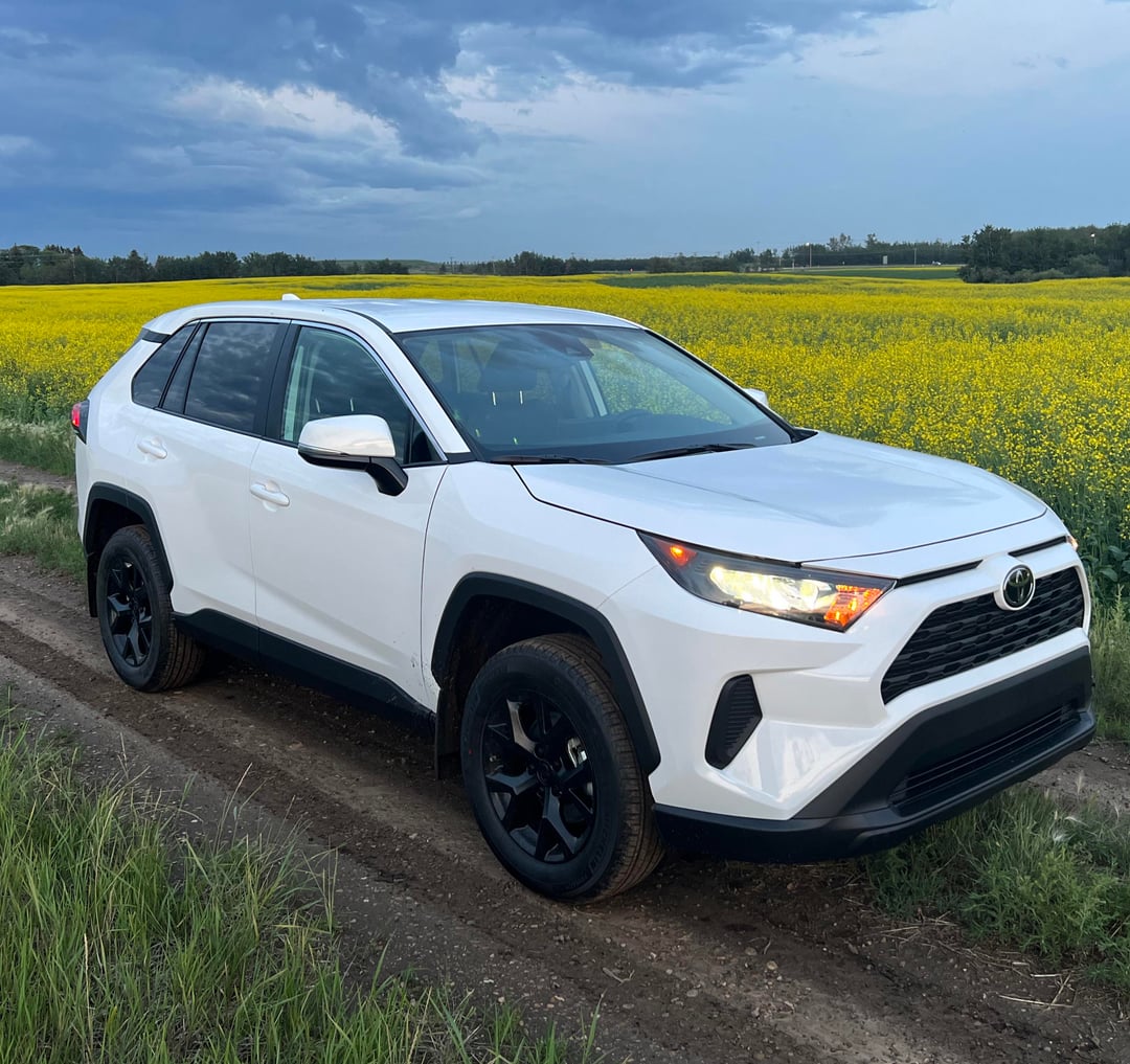 Nên Kéo Gì Với Toyota RAV4? Các Loại Rơ Moóc Phù Hợp và Lưu Ý Khi Sử Dụng