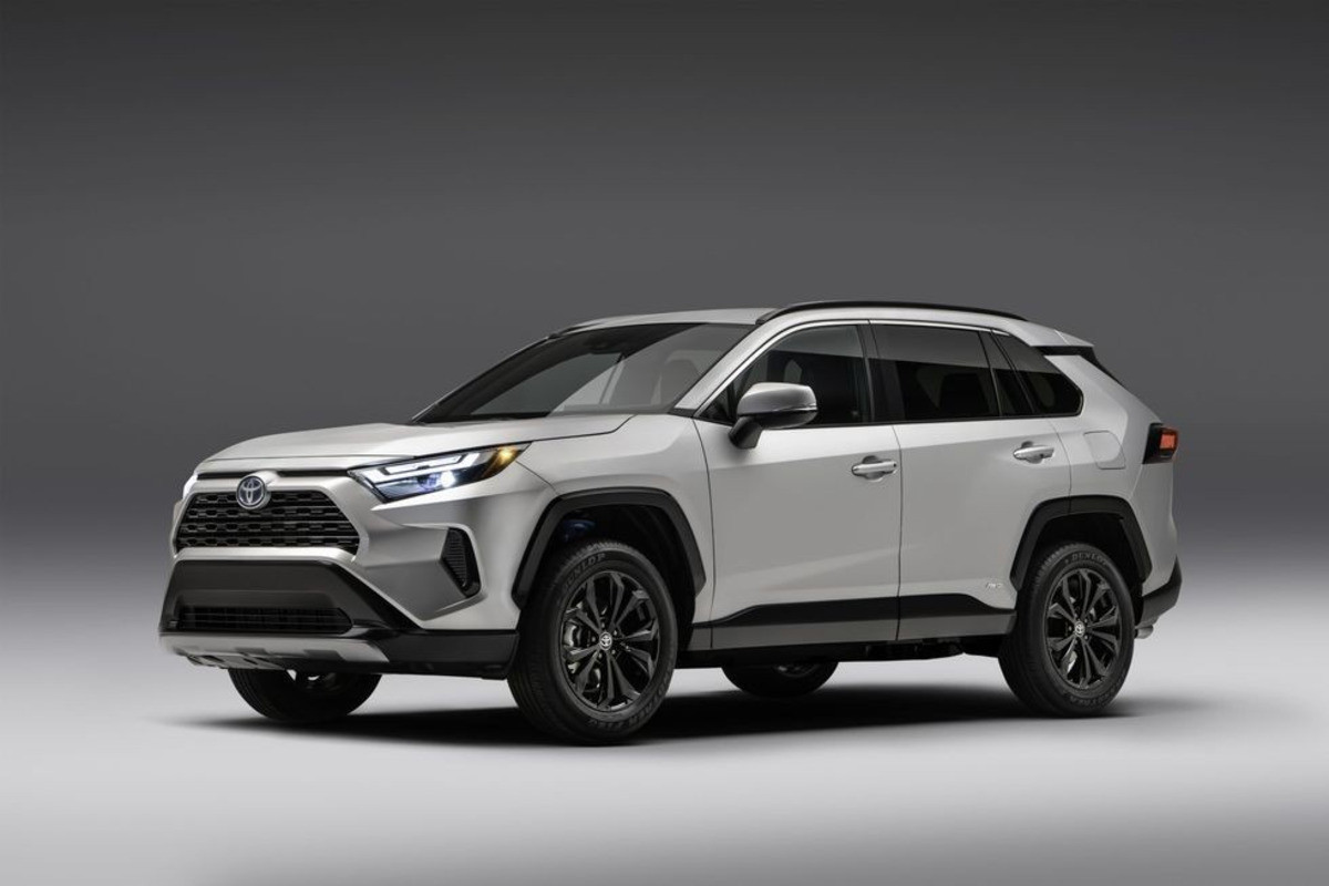Nâng Cấp Toyota RAV4 Để Tăng Cường Khả Năng Kéo: Phụ Kiện và Cải Tiến Đáng Giá