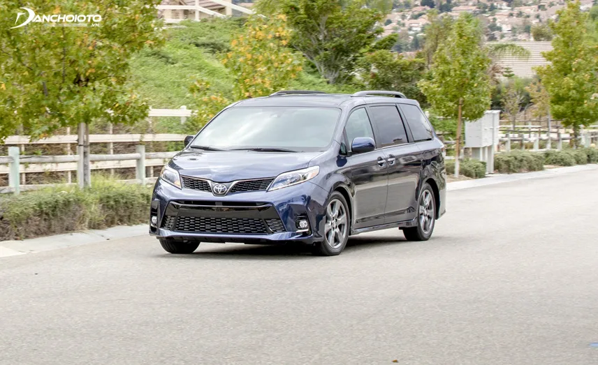 Đánh Giá Tổng Quan Toyota Sienna 2010 Limited: Liệu Có Phải Lựa Chọn Xe Gia Đình Thông Minh?