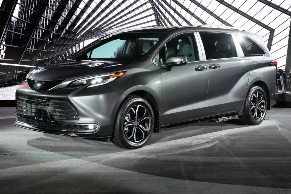 toyota sienna 2025 platinum 6