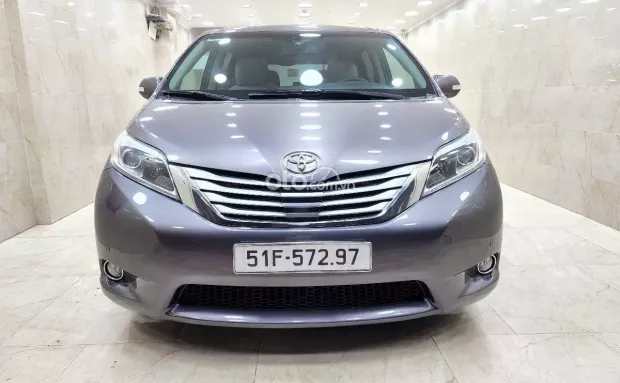 Mua Toyota Sienna trả góp: Lãi suất, thủ tục và kinh nghiệm