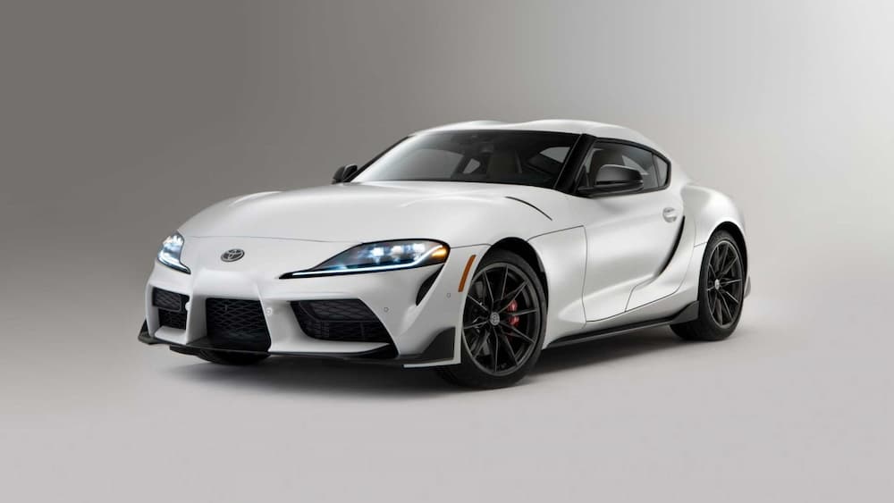 Giá xe Toyota Supra mới nhất 2024: Cập nhật từ đại lý và so sánh các phiên bản