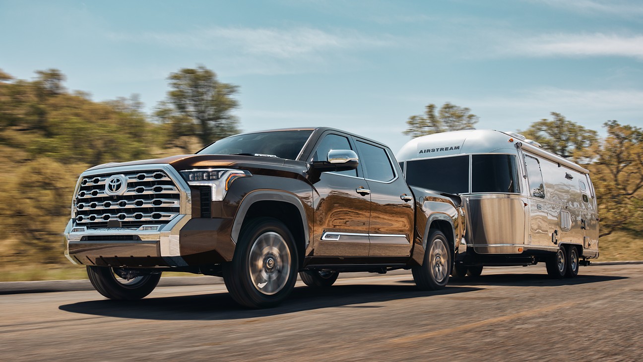 Động Cơ, Hiệu Suất và Khả Năng Vận Hành Toyota Tundra 2024: Mạnh Mẽ Vượt Trội