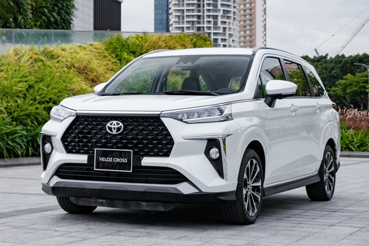 Toyota Veloz 7 Chỗ: Tổng Quan và Phân Khúc Thị Trường