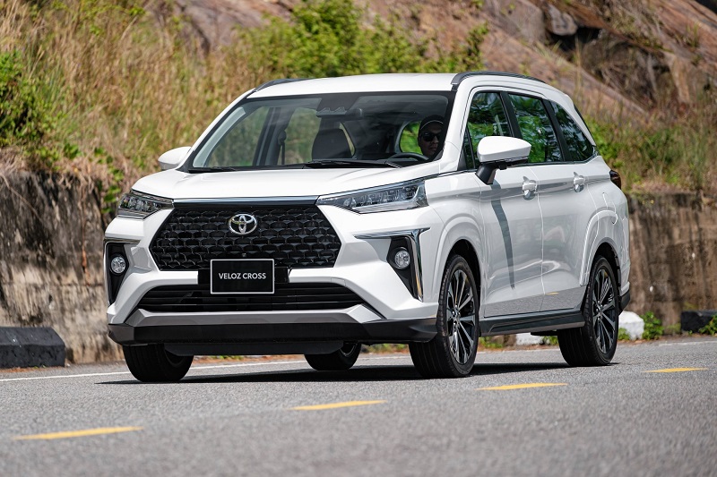 Toyota Veloz Bản Cao Cấp: Đánh Giá Chi Tiết Từ A Đến Z