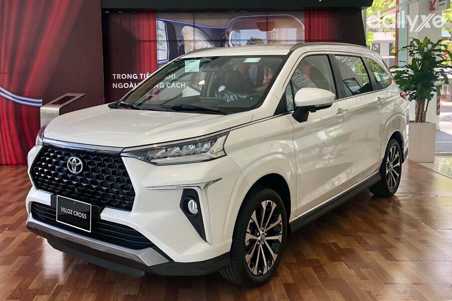 Toyota Veloz Bản Top: Đánh Giá Chi Tiết và Ưu Nhược Điểm (Khám phá toàn diện phiên bản cao cấp nhất của Toyota Veloz, giúp bạn đưa ra quyết định mua xe sáng suốt.)