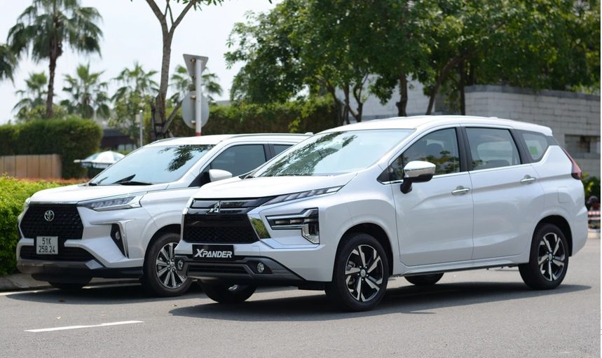 So sánh giá lăn bánh Toyota Veloz Cross với các đối thủ trong phân khúc MPV 7 chỗ