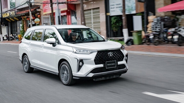 Động Cơ và Khả Năng Vận Hành Toyota Veloz Cross 2025: Hiệu Suất và Trải Nghiệm Lái