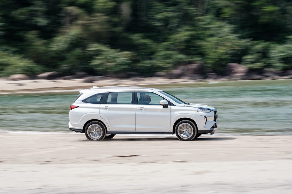 Động Cơ và Hiệu Suất Toyota Veloz Cross 2025: Ưu Nhược Điểm và Đánh Giá Chi Tiết