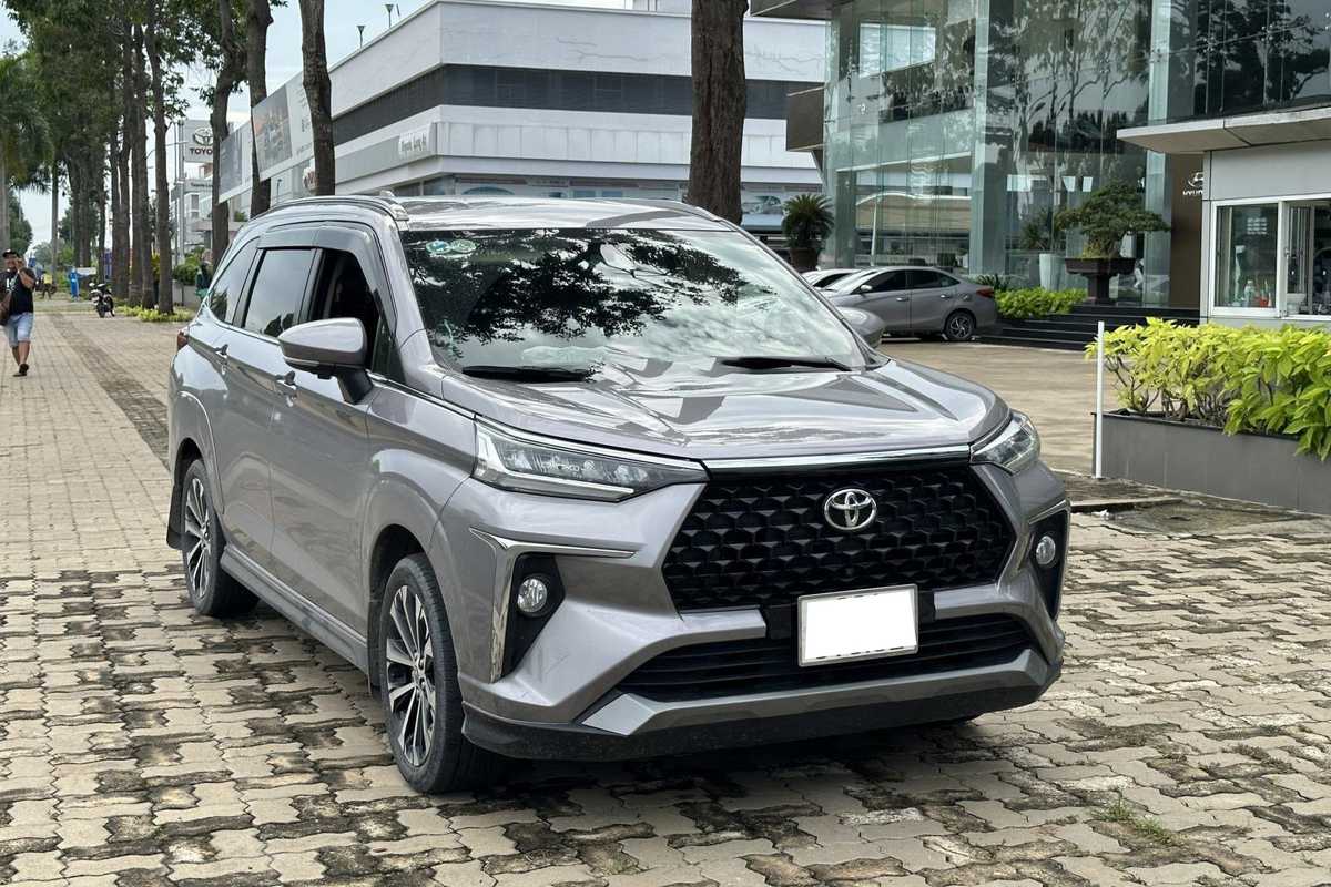 Giá xe Toyota Veloz Cross 7 chỗ cũ cập nhật mới nhất và cách tìm mua uy tín