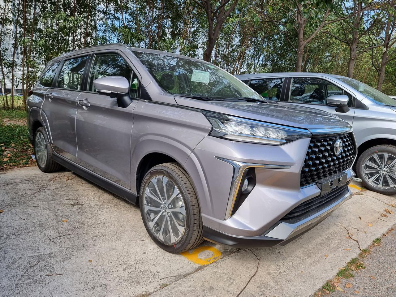 Đánh Giá Chi Tiết Thông Số Kỹ Thuật Toyota Veloz Cross: Phiên Bản và So Sánh