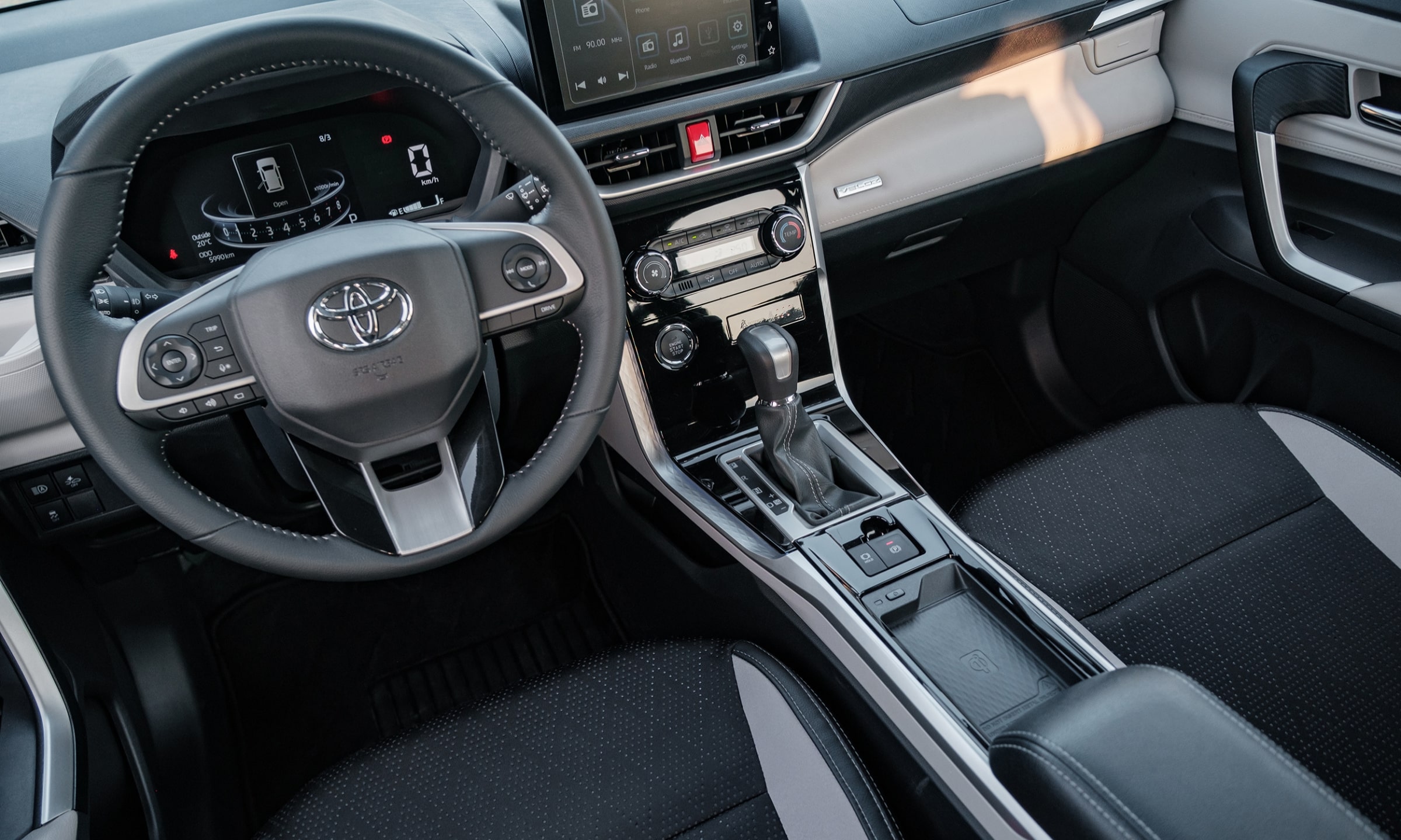 Trang Bị An Toàn Toyota Veloz Cross: Công Nghệ và Tính Năng Bảo Vệ