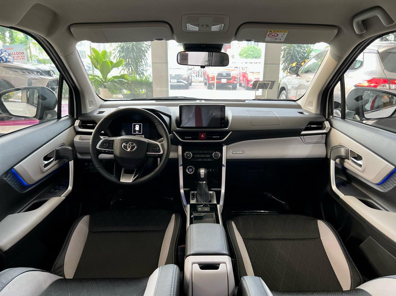 Nội thất Toyota Veloz Cross Top 2025: Tiện nghi và trải nghiệm người dùng được nâng tầm