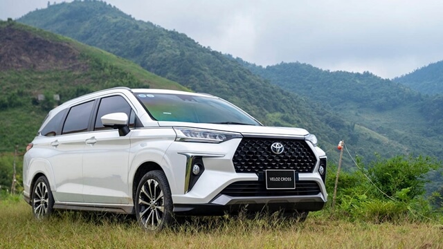 Toyota Veloz Hybrid: Đánh giá chi tiết về hiệu suất, tiết kiệm nhiên liệu và công nghệ