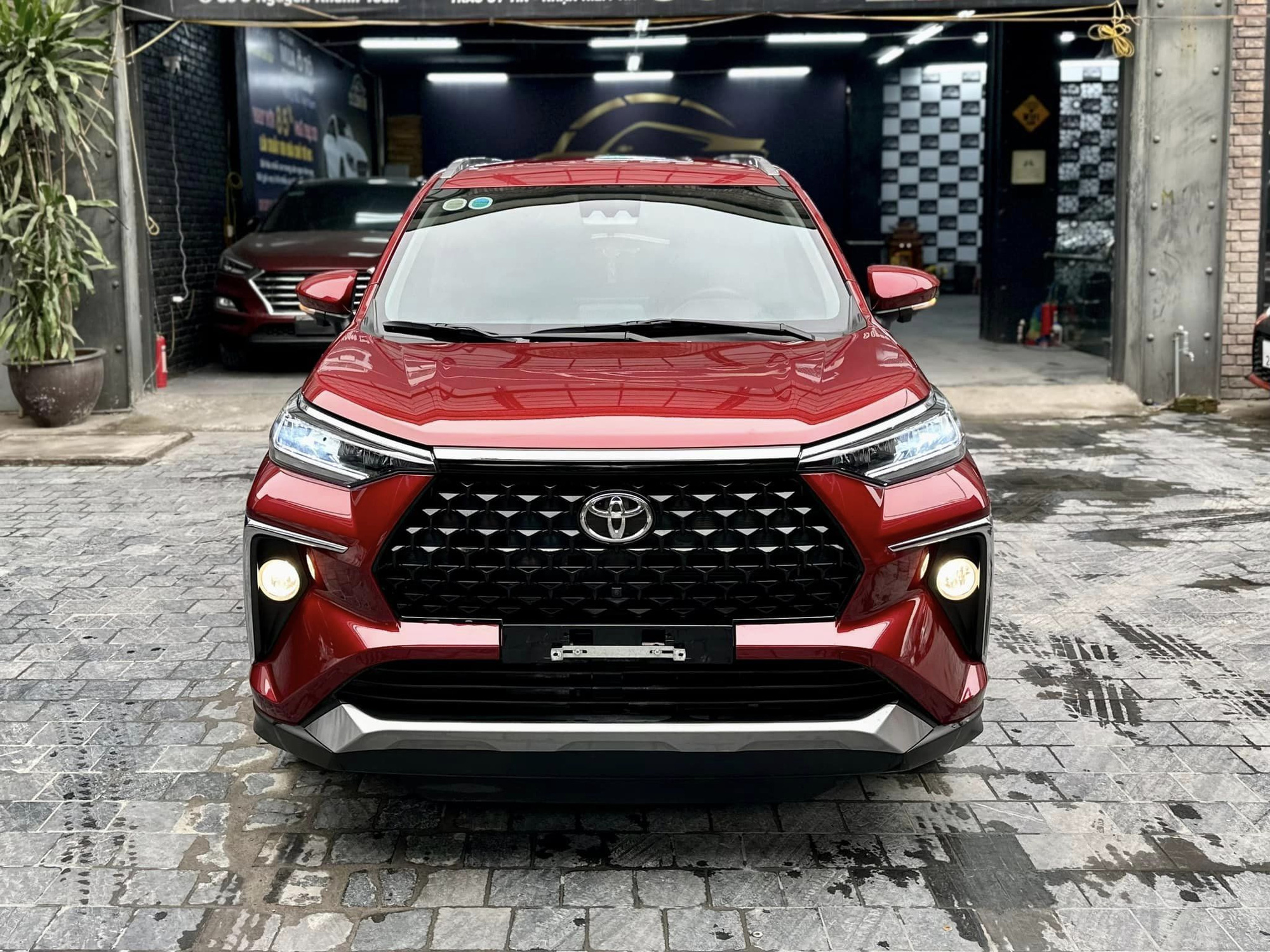 [Infographic] Chi Tiết Bảng Màu Toyota Veloz 2024: Tư Vấn Chọn Màu Hợp Mệnh, Phong Thủy