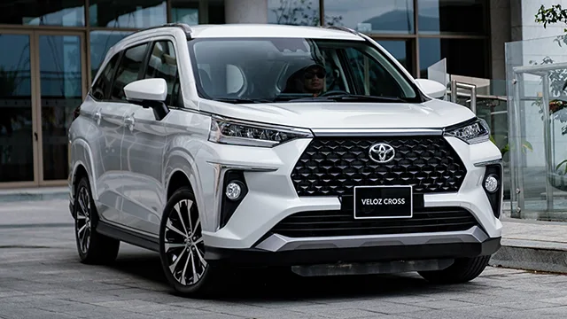 Toyota Veloz Trắng: Đánh Giá Chi Tiết Từ A Đến Z