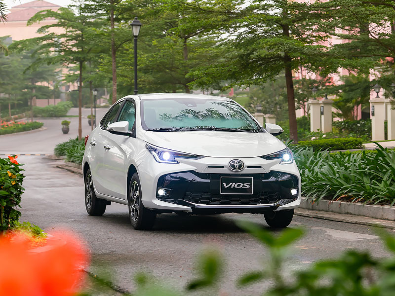 Động Cơ và Vận Hành Toyota Vios 1.8G 2024: Sức Mạnh Cải Thiện, Trải Nghiệm Lái Tối Ưu?