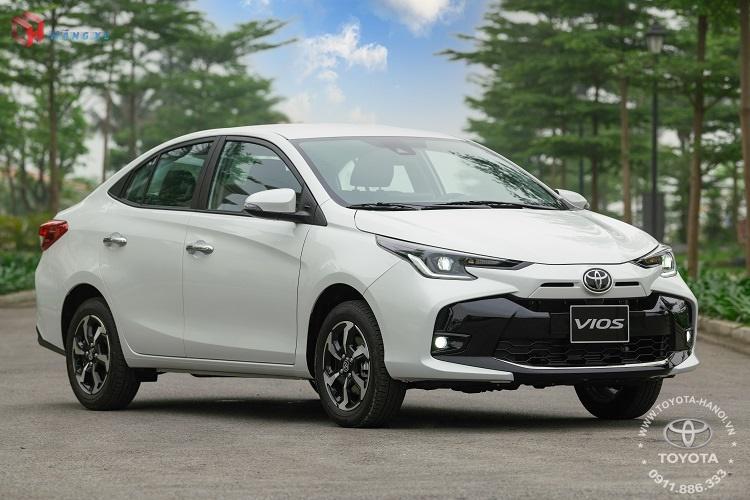 Giá xe Toyota Vios bản E lăn bánh năm 2024: Cập nhật chi tiết và so sánh các phiên bản.