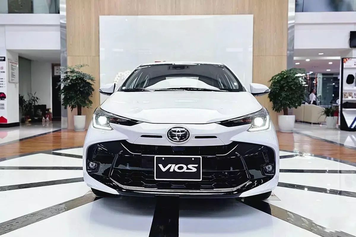 toyota vios dai bao nhieu 1