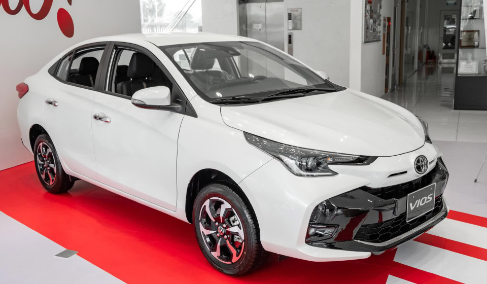 Bảng tính chi tiết giá lăn bánh Toyota Vios theo từng phiên bản (2024)