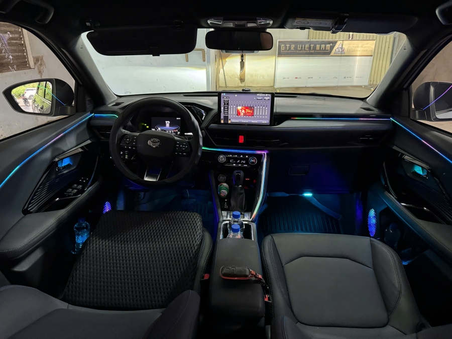 Đánh Giá Chi Tiết Toyota Yaris Cross 2025: Thiết Kế, Nội Thất và Công Nghệ