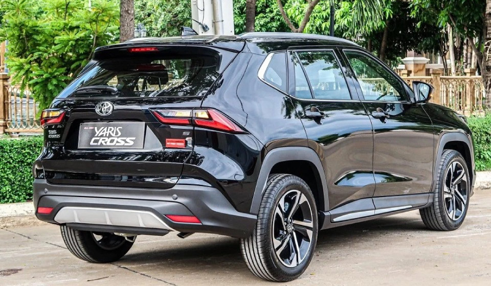 Tư Vấn Phong Thủy Chọn Toyota Yaris Cross Đen: Hợp Mệnh Nào, Nên Tránh Điều Gì?