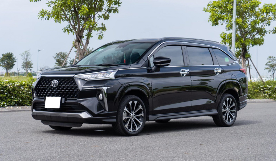 Thiết Kế Ngoại Thất Veloz Cross: Phong Cách SUV Mạnh Mẽ & Hiện Đại