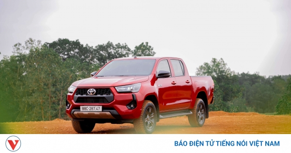 Đánh Giá Chi Tiết Xe Bán Tải Toyota Hilux Máy Dầu: Ưu Điểm, Nhược Điểm và Thông Số Kỹ Thuật