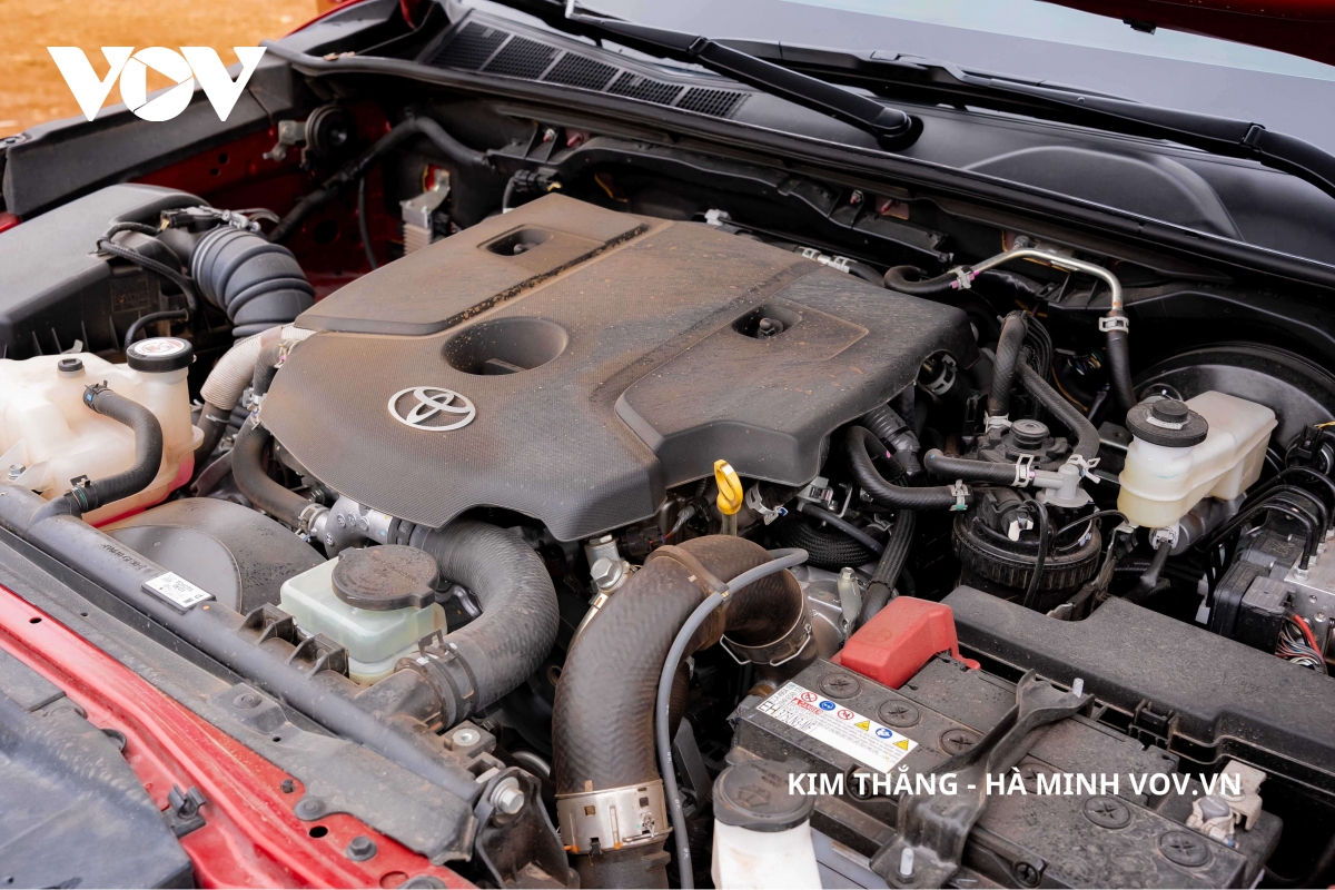 xe ban tai toyota hilux may dau 2