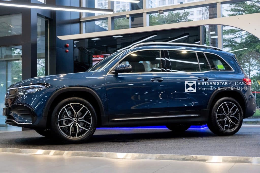 Khám Phá Thế Giới Xe Mercedes Màu Xanh: Biểu Tượng Của Đẳng Cấp và Cá Tính